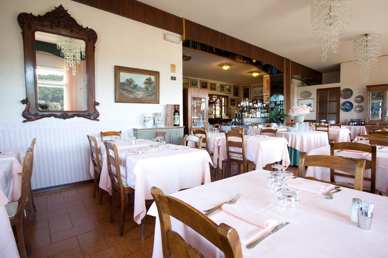 Albergo Ristorante Panoramic زوكّا المظهر الخارجي الصورة